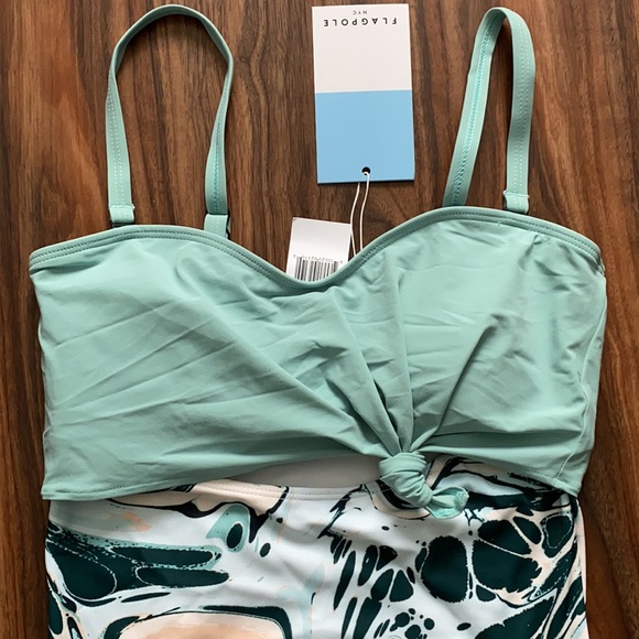 Flagpole Nora One Piece - Picture 4 of 13